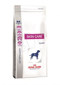 ROYAL CANIN Dog skin care adult small dog 4 kg